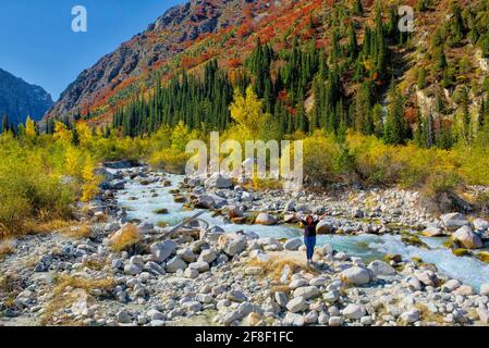 Saltanat à la rivière d'Ala Arche National Park prise @Ala Arche National Park, Kyrgiztan Banque D'Images