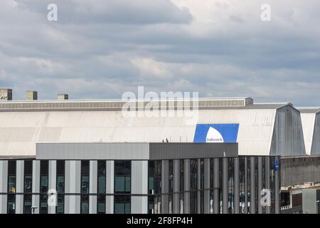 Le géant de la défense Babcock International, exploitant du chantier naval de Devonport, la plus grande base navale d'Europe occidentale, a annoncé des pertes d'emplois Banque D'Images