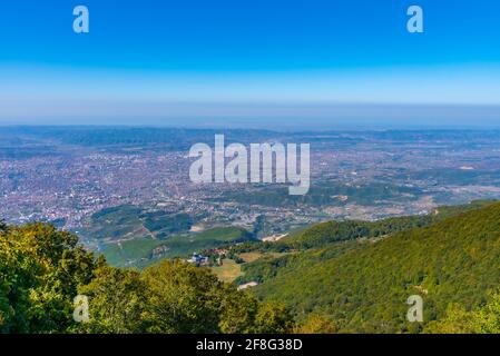 Vue aérienne de Tirana depuis la montagne Dajti en Albanie Banque D'Images