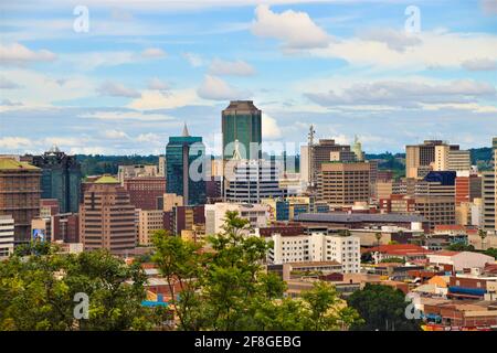 Harare, Zimbabwe. 22 décembre 2018. Vue panoramique du centre-ville de Harare en journée. Crédit : Vuk Valcic/Alamy Banque D'Images