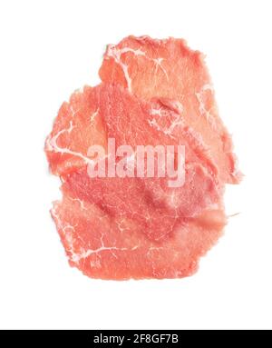 Carpaccio en tranches. Viande de bœuf crue isolée sur fond blanc. Banque D'Images