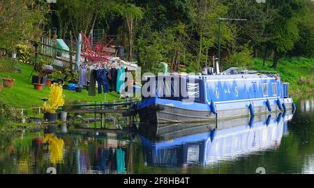 Une péniche près de Hertford Banque D'Images