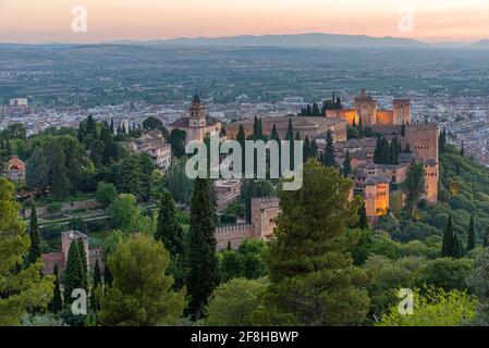 Vue sur la forteresse de l'Alhambra à Grenade, Espagne Banque D'Images