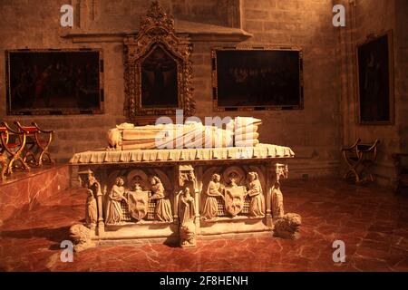 Espagne, Andalousie, centre historique de Séville, Cathédrale intérieure, sarcophage de Juan de Cervantes dans la chapelle San Hermenegildo Banque D'Images
