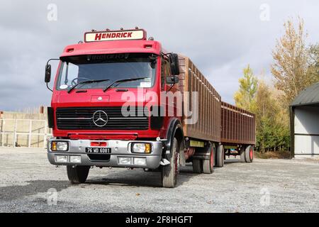 1976 Mercedes camion modèle 1632 Banque D'Images