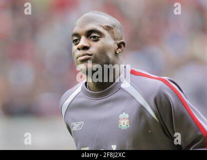 LIVERPOOL V MAN UTD 18/9/2005 MOMO SISSOKO PHOTO DAVID ASHDOWN.PREMIER MINISTRE FOOTBALL Banque D'Images