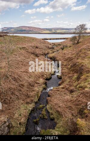 Abaisser le réservoir et les environs de Barden Banque D'Images