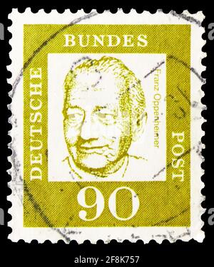 MOSCOU, RUSSIE - 7 OCTOBRE 2019: Timbre-poste imprimé en Allemagne montre le professeur Franz Oppenheimer (1864-1943), économiste, distingués Allemands ser Banque D'Images