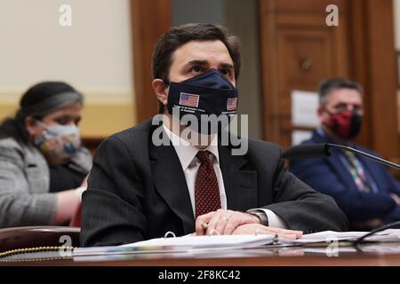 Washington, Distric de Columbia, États-Unis. 14 avril 2021. L'envoyé spécial pour le Triangle du Nord du Département d'État américain RICARDO ZUNIGA témoigne devant le sous-comité de l'hémisphère occidental, de la sécurité civile, des migrations et de la politique économique internationale lors d'une audition sur le renouvellement de l'engagement des États-Unis à s'attaquer aux causes profondes des migrations en provenance d'Amérique centrale, Aujourd'hui, le 14 avril 2021, au Rayburn Building/Capitol Hill à Washington DC, États-Unis. Credit: Lénine Nolly/ZUMA Wire/Alamy Live News Banque D'Images