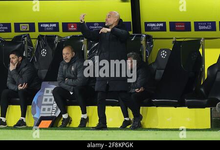 Dortmund, Allemagne. 14 avril 2021. Firo: 14.04.2021, Fuvuball, Ligue des champions de l'UEFA, CL, CHL, saison 2020/2021, quart de finale, partie arrière, BVB, Borussia Dortmund - Manchester City PEP Guardiola | usage dans le monde crédit: dpa/Alamy Live News Banque D'Images