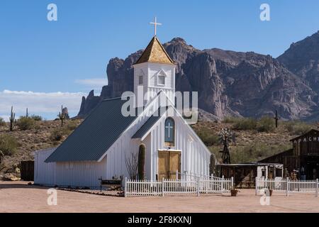 La chapelle Elvis était à l'origine un film au ranch de cinéma d'Apacheland et a été utilisée dans le film d'Elvis Presley de 1969, 'Charro!'. Support de fixation Banque D'Images