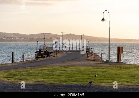 La jetée de Screpile sur l'île de granit dans le port de Victor sud australie le 12 avril 2021 Banque D'Images