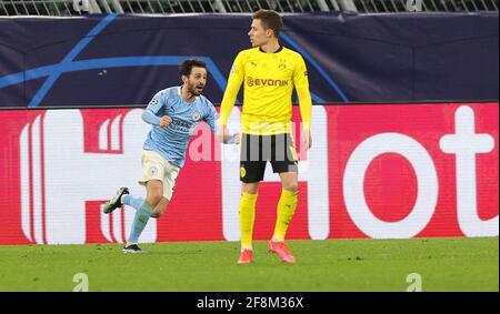 Dortmund, Allemagne. 14 avril 2021. Firo: 14.04.2021, Fuvuball, Ligue des champions de l'UEFA, CL, CHL, saison 2020/2021, quart de finale, partie arrière, BVB, Borussia Dortmund - Manchester City jubilation Bernardo Silva | usage dans le monde crédit: dpa/Alay Live News Banque D'Images