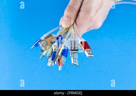 USB (Universal Serial bus) Câbles connecteurs fiches norme universelle pour ordinateurs différents types de câbles Et ports périphériques Banque D'Images