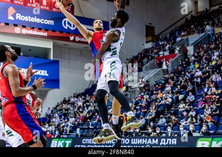 Moscou, Russie. 14 avril 2021. Iffe Lundberg, #1 de CSKA Moscou en action pendant la Turkish Airlines EuroLeague Round 25 de la saison 2020-2021 entre CSKA Moscou et Panathinaikos OPAP Athènes à la Megasport Arena.final Score; CSKA Moscou 93:86 Panathinaikos OPAP Athènes. (Photo de Nicholas Muller/SOPA Images/Sipa USA) crédit: SIPA USA/Alay Live News Banque D'Images