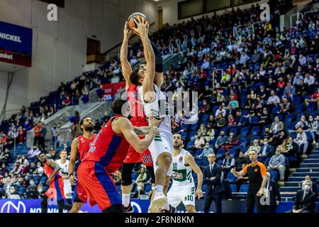 Moscou, Russie. 14 avril 2021. Tornike Shengelia, #23 de CSKA Moscou en action pendant la Turkish Airlines EuroLeague Round 25 de la saison 2020-2021 entre CSKA Moscou et Panathinaikos OPAP Athènes à la Megasport Arena.final Score; CSKA Moscou 93:86 Panathinaikos OPAP Athènes. Crédit : SOPA Images Limited/Alamy Live News Banque D'Images