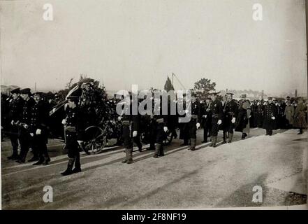Kaiser Karl I. quand les funérailles de l'amiral brut Anton Haus à Pola, 10.2.1917 Grossadmiral Haus est mort sur son phare Viribus Unitis le 8.2.1917 Banque D'Images