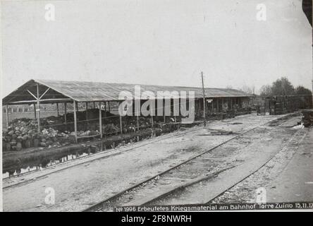 Matériel de guerre humilié à la gare de Torre Zuino 15.11.17. . Banque D'Images