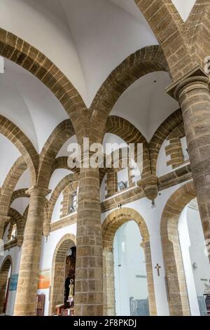 Intérieur d'une ancienne cathédrale de Cadix, Espagne, côte andalouse Banque D'Images
