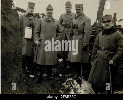 Field Marshall leewant Hofmann dans l'inspection des positions. . Banque D'Images