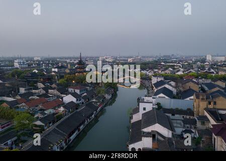 Paysages du village de Zhenze, ville historique sur les canaux dans le sud-ouest de Suzhou, province de Jiangsu, Chine Banque D'Images