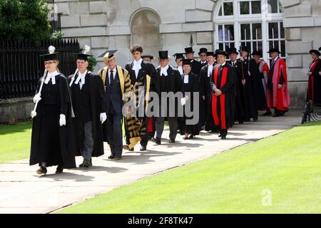 LE PIC MONTRE LE PRINCE PHILIP EN 2009 À L'UNIVERSITÉ DE CAMBRIDGE AU DIPLÔME HONORIFIQUE DE CAMBRIDGE. Banque D'Images