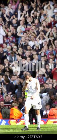 WEST HAM V CHELSEA DI CANIO APRÈS LE MATCH 3/5/2003 PHOTO DAVID ASHDOWNPREMIER LEAGUE FOOTBALL Banque D'Images