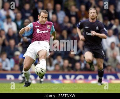 WEST HAM V CHELSEA 3/5/2003 DI CANIO PHOTO DAVID ASHDOWNPREMIER FOOTBALL DE LIGUE Banque D'Images