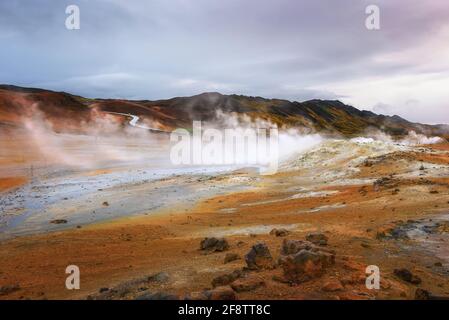 Zone géothermique de Hverir près du lac Myvatn en Islande Banque D'Images