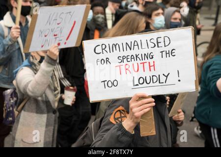 2021, 3 avril : des milliers de manifestants se rassemblent dans le centre de Londres contre la loi de la police, de la criminalité, de la condamnation et des tribunaux qui va imposer des règles strictes au droit démocratique de protestation et à l'irrosion de la liberté individuelle, ce qui fera avancer le Royaume-Uni vers l'autorité autoritaire. Banque D'Images