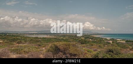 Vue panoramique sur la réserve naturelle de Vendicari, province de Syracuse, Sicile, Italie. Banque D'Images