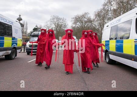 2021, 3 avril : des milliers de manifestants se rassemblent dans le centre de Londres contre la loi de la police, de la criminalité, de la condamnation et des tribunaux qui va imposer des règles strictes au droit démocratique de protestation et à l'irrosion de la liberté individuelle, ce qui fera avancer le Royaume-Uni vers l'autorité autoritaire. Banque D'Images