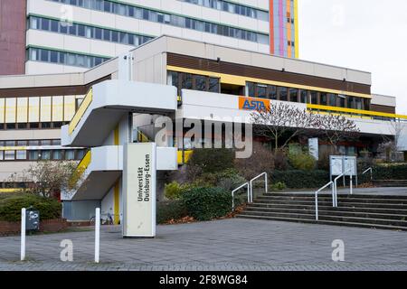 Bâtiment de l'Université Duisburg-Essen, Essen, région de la Ruhr, Rhénanie-du-Nord-Westphalie, Allemagne, Europe Banque D'Images