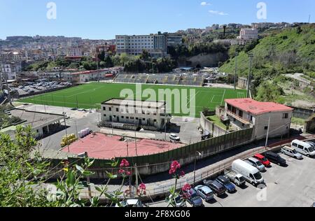 Napoli - Centro Sportivo Italiano da via Capodimonte Banque D'Images