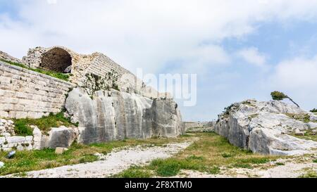 La citadelle de Smar Jbeil, ancien château de Crusader en ruine, Liban Banque D'Images