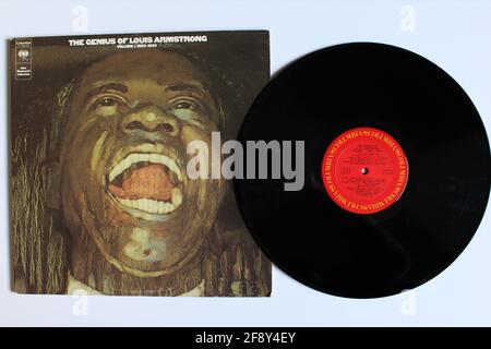 Swing, Jazz et blues artiste Louis Armstrong album de musique sur vinyle disque LP. Intitulé: Le Genius de Louis Armstrong Volume 1 Banque D'Images