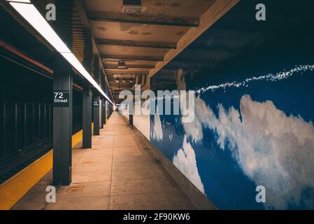 Station de métro 72nd Street plate-forme dans le Upper West Side, Manhattan, New York City Banque D'Images