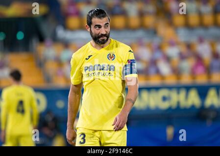 Villarreal, Espagne. 15 avril 2021. Raul Albiol de Villareal CF vu lors de l'UEFA Europa League Quarter final second Leg match entre Villarreal et Dinamo Zagreb à Estadio de la Ceramica.(final score; Villareal CF 2:1 Dinamo Zagreb) (photo de Xisco Navarro/SOPA Images/Sipa USA) Credit: SIPA USA/Alay Live News Banque D'Images