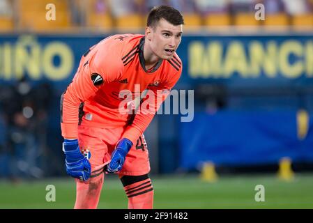 Villarreal, Espagne. 15 avril 2021. Dominik Livakovic de Dinamo Zagreb réagit lors du match final de deuxième jambe de l'UEFA Europa League Quarter entre Villarreal et Dinamo Zagreb à l'Estadio de la Ceramica.(score final; Villareal CF 2:1 Dinamo Zagreb) (photo de Xisco Navarro/SOPA Images/Sipa USA) Credit: SIPA USA/Alay Live News Banque D'Images