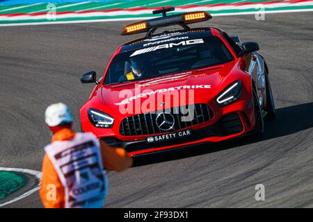 Imola, Italie. 16 avril 2021. Mercedes AMG Safety car pendant la Formule 1 Pirelli Gran Premio Del Made in Italy E Dell emilia Romagna 2021 du 16 au 18 avril 2021 sur l'Autodromo Internazionale Enzo e Dino Ferrari, à Imola, Italie - photo Florent Gooden/DPPI crédit: DPPI Media/Alay Live News Banque D'Images