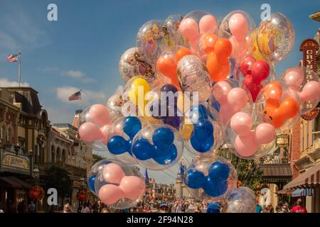 Orlando, Floride. 21 septembre 2020. Vue de dessus des ballons colorés de Disney dans Magic Kingdom (58) Banque D'Images