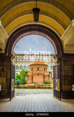 Vue sur la rotonde de sain george à Sofia, Bulgarie. Banque D'Images