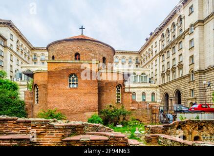 Vue sur la rotonde de sain george à Sofia, Bulgarie. Banque D'Images