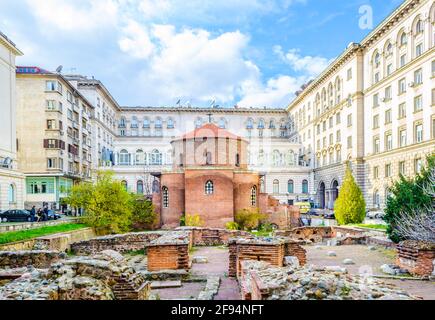 Vue sur la rotonde de sain george à Sofia, Bulgarie. Banque D'Images