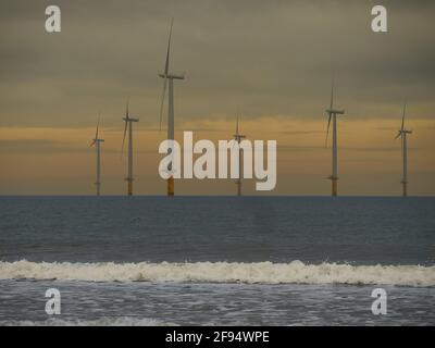 Redcar UK, décembre 2018 - l'espoir de Redcar pour l'avenir, un grand parc éolien proche de la côte à énergie verte - la prochaine étape de l'histoire industrielle de la région Banque D'Images