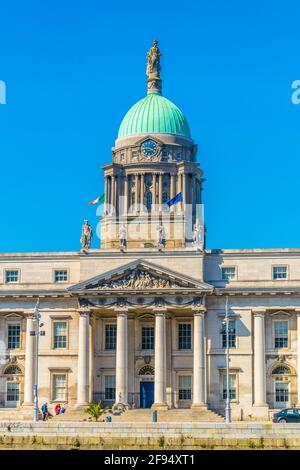 La maison personnalisée située à côté de la rivière Liffey à Dublin, Irlande Banque D'Images