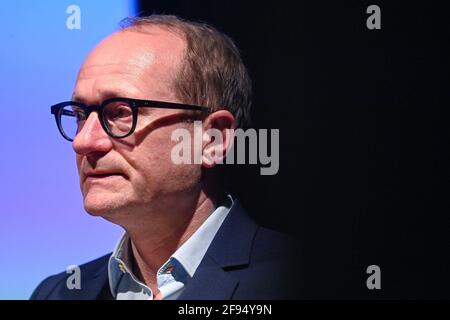 Ministre flamand de l'éducation et de la protection des animaux et des sports Ben Weyts photographiés lors d'une conférence de presse du gouvernement flamand Et la salle de sport flamande Banque D'Images