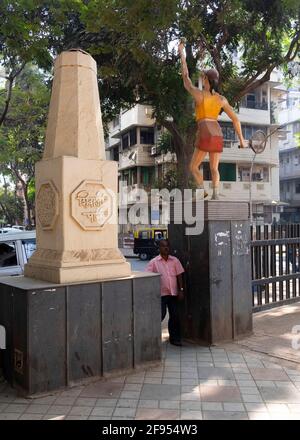Sculpture d'un joueur de tennis à l'entrée de la SPG tennis Academy, Shivaji Park Gymkhana à Mumbai-Dadar, Maharashtra, Inde, Asie. Banque D'Images