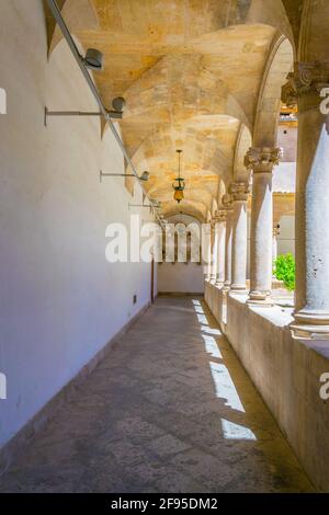 Une petite cour intérieure sur la cathédrale de Palma de Majorque, Espagne Banque D'Images