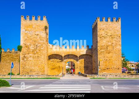 Porte principale de la vieille ville d'Alcudia, Majorque, Espagne Banque D'Images